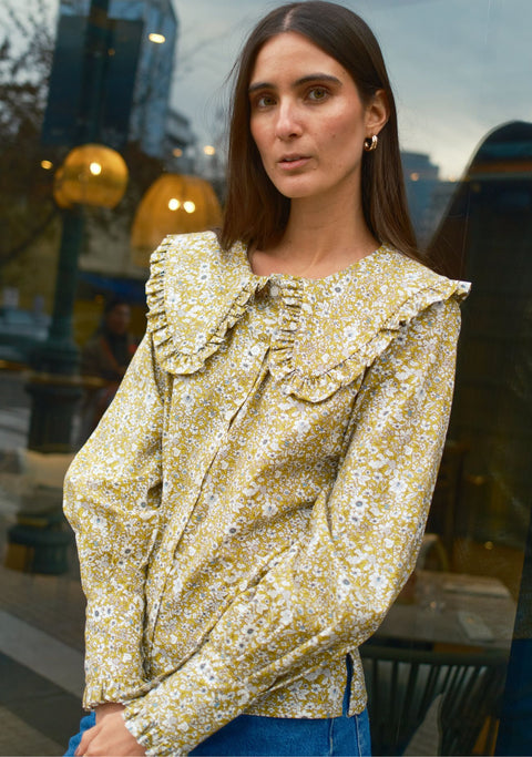 Blusa Cosmopolita Acacia