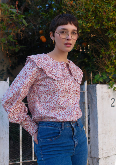 Blusa Cosmopolita Camelía