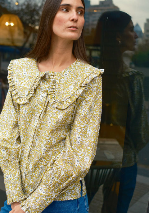 Blusa Cosmopolita Acacia