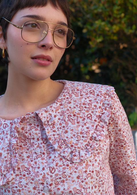 Blusa Cosmopolita Camelía