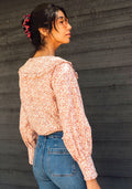 Blusa Cosmopolita Camelía